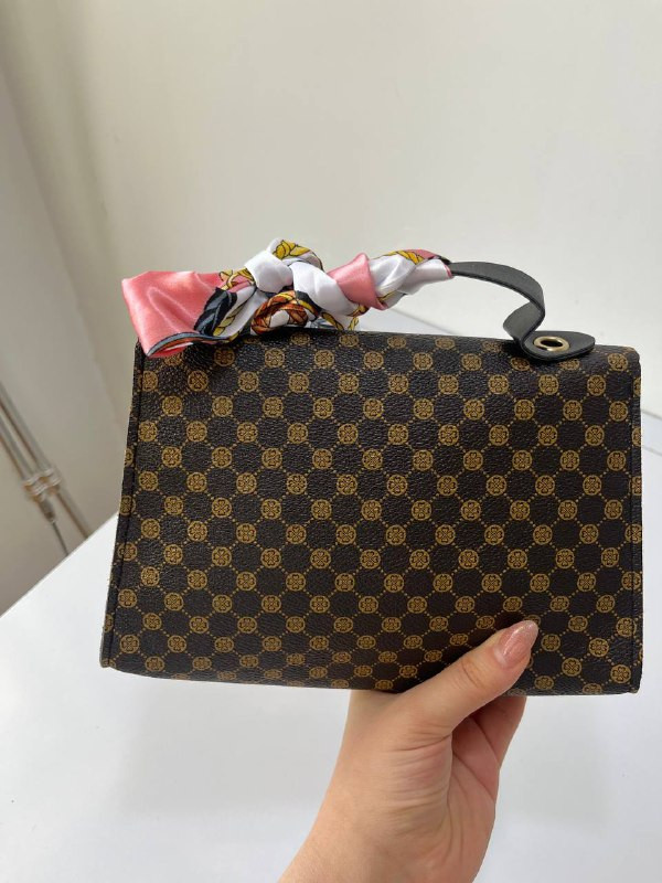 کیف قهوه ای روسری بند چک پوینت
