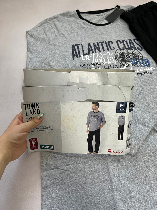 پیژامه مردانه Townland با طرح Atlantic Coast – ست بلوز آستین بلند طوسی و شلوار مشکی،