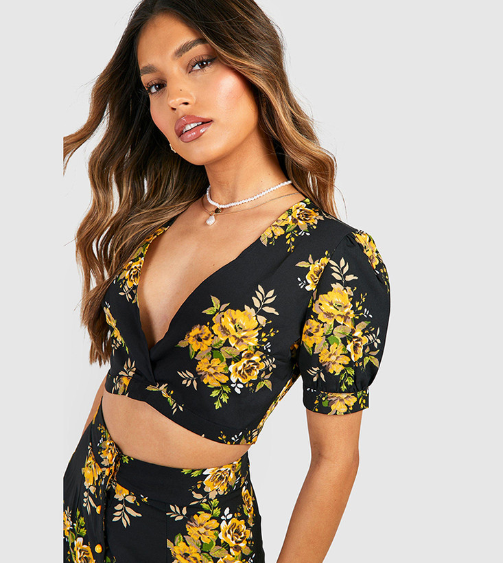 ست کراپ آستین دار و دامن زنانه طرح گل زرد مشکی Boohoo